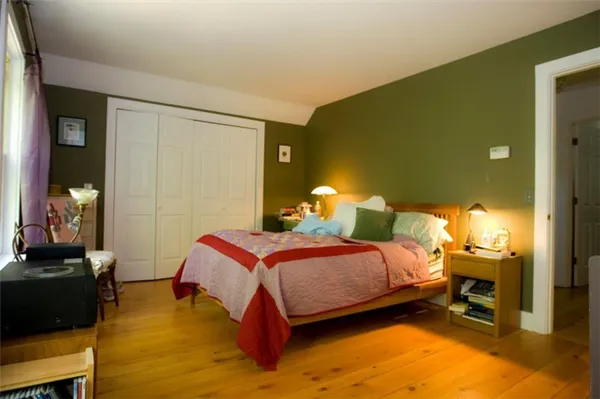 Как выбрать цвет для спальни: 24 идеальных сочетания цветов в интерьере спальни. В какой цвет покрасить стены в спальне. 49