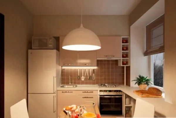дизайн кухни в панельном доме с окном