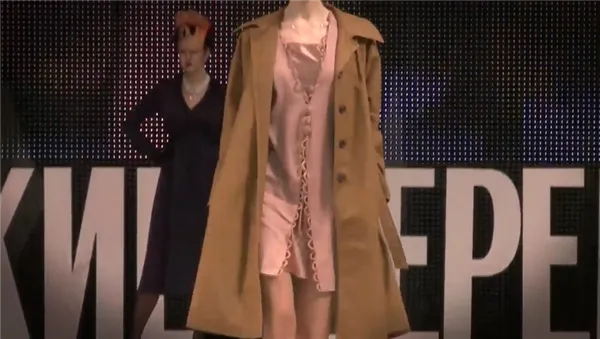 Модное женское пальто 60-х