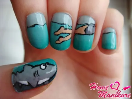прикольная композиция на ногтях с акулой