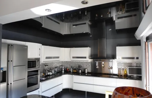 Черный потолок на кухне: плюсы, минусы и варианты дизайна. Черный натяжной потолок. 4
