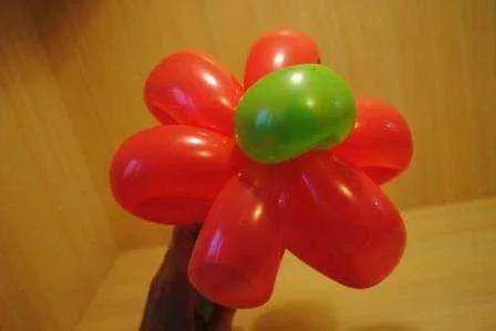 Цветок из шариков круглых инструкция. Как делать цветы из шариков и украшать ими праздничный интерьер. Цветы из шаров. 30