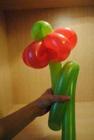Цветок из шариков круглых инструкция. Как делать цветы из шариков и украшать ими праздничный интерьер. Цветы из шаров. 31