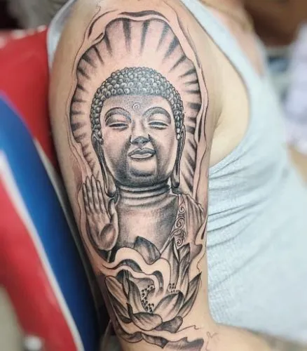 Тату с символом удачи, Будда