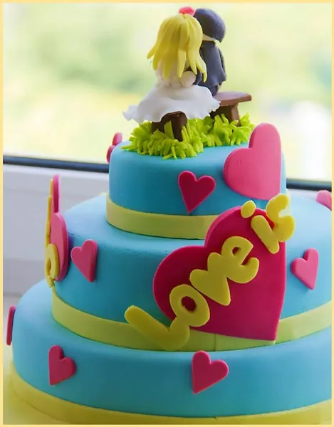 Торт в стиле Love is