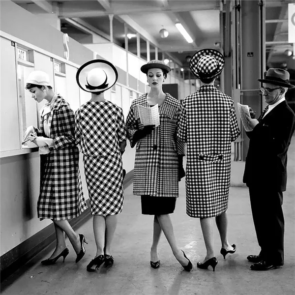 Мода 1950‑х. Дома моделей, «самопошив», «песочные часы». Мода 50 х годов женщины. 8
