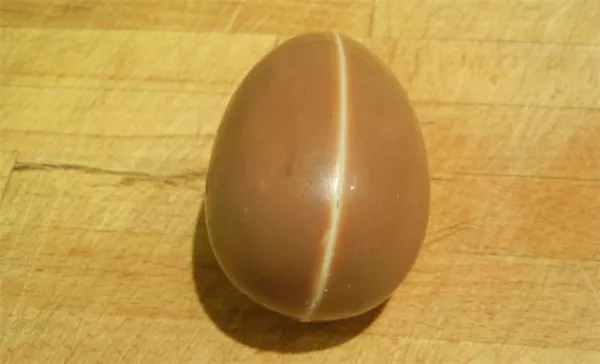 Шоколадное яйцо