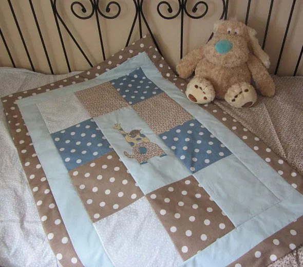 Лоскутное одеяло для малыша