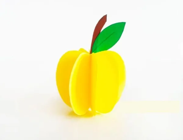 Объемное яблоко из бумаги