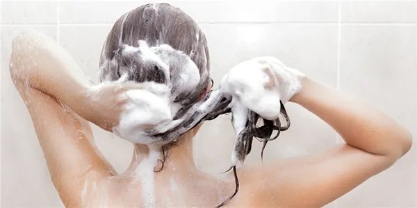 Почему в салон нельзя идти с грязной головой? И ещё 6 советов перед стрижкой. Нужно ли мыть голову перед стрижкой. 3