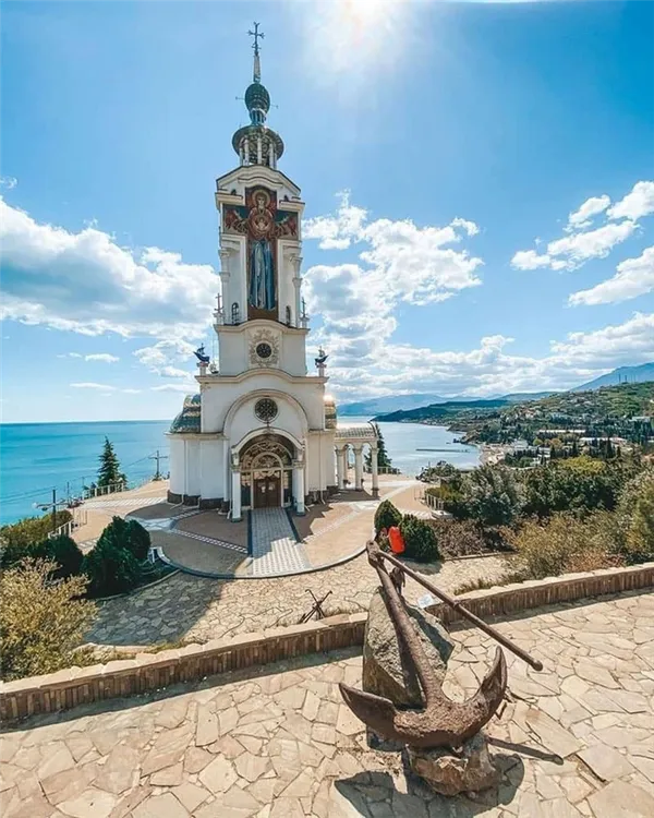 Храм маяк в Крыму 2
