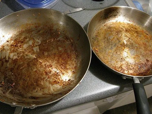 Что делать, если сковорода пригорела. Пригорает сковорода что делать. 2