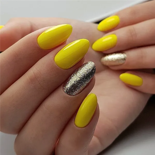 Желтый маникюр 2023: фото трендовых новинок дизайна на короткие и длинные ногти. Нежно желтый маникюр. 100
