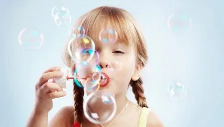 Делаем мыльные пузыри с глицерином в домашних условиях