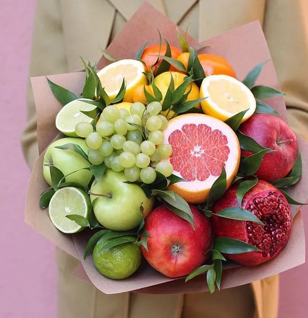 Как сделать фруктовый букет своими руками: описание идей и пошаговые фото. Корзина с яблоками. 14