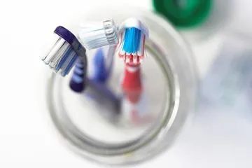 Зубная щетка мягкая — кому показана и как выбрать. Как выбрать зубную щетку. 12