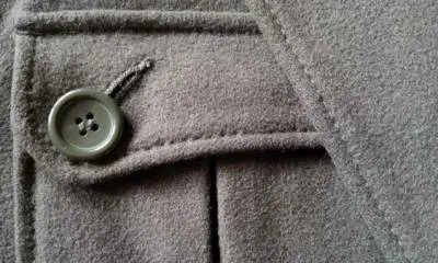 Как правильно постирать драповое пальто в стиральной машине-автомат и вручную. Как стирать пальто. 4