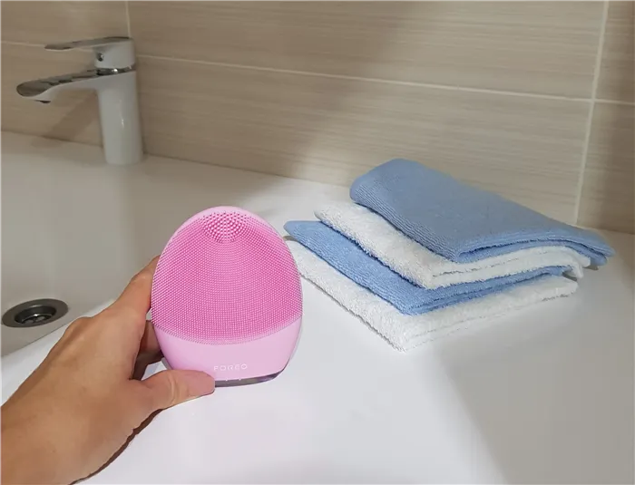 Foreo Luna 3 review: expensive but essential addition to your cleansing routine 2