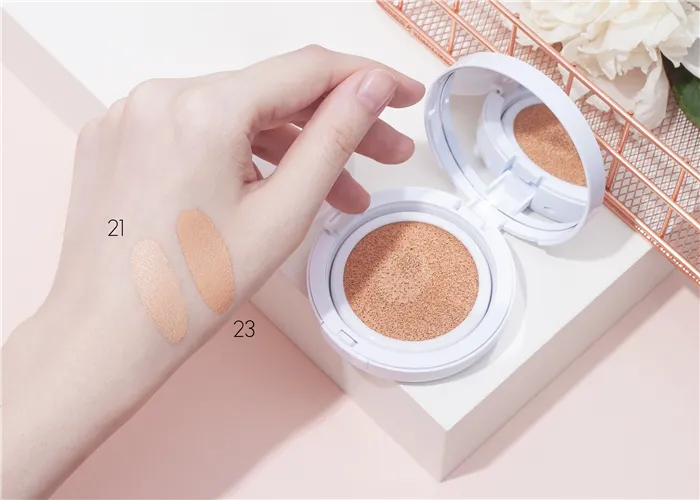 Сравнение 21 и 23 оттенков Увлажняющего тонального крема-кушона Missha Magic Cushion Moist Up SPF50 PA+++